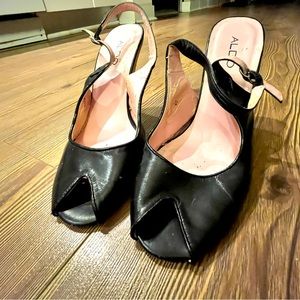 Classic Aldo black peep toe sling back wedge heel Sz.8.5-9